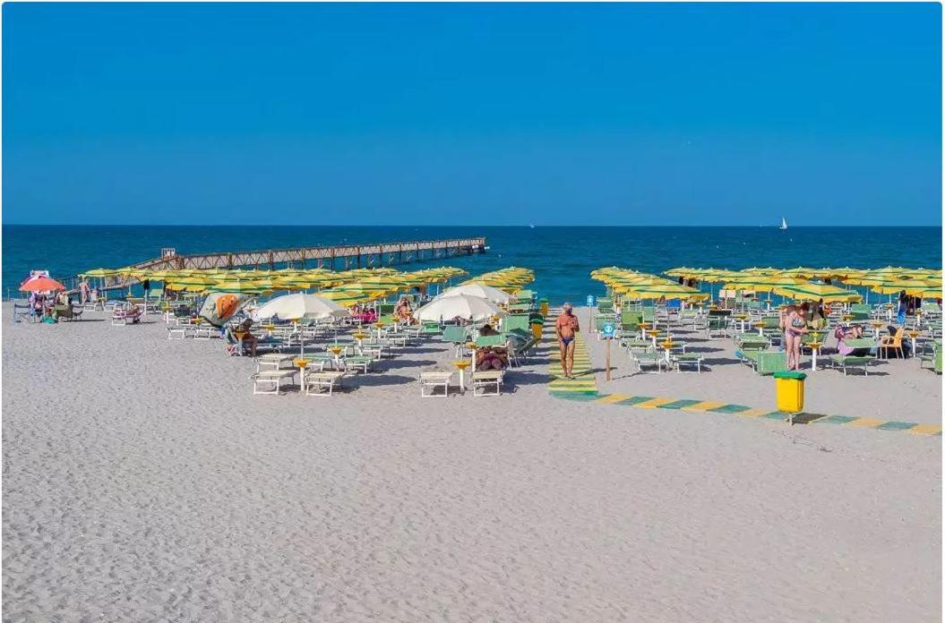 Vacanceselect Mobil homes - Camping Pineta sul mare camping village Cesenatico Eksteriør bilde