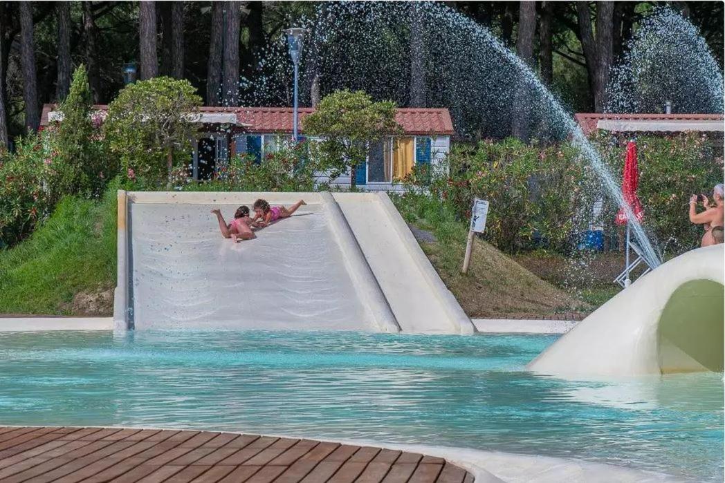 Vacanceselect Mobil homes - Camping Pineta sul mare camping village Cesenatico Eksteriør bilde